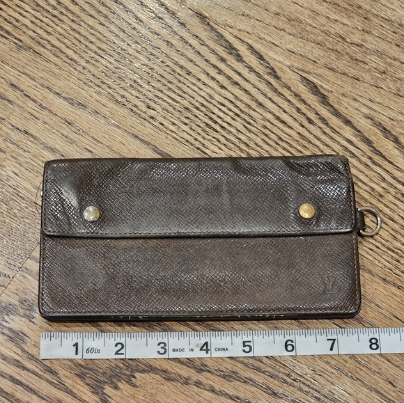 Authetntic LOUIS Vuitton Taiga Portefeuille Accordion Brown Wallet - Picture 14 of 15